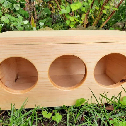 Hippity Hop Pet Shop Solid Pine Hay Box for Bunnies & Guinea Pigs